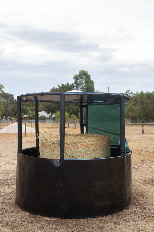 Deluxe Liberty Supplies Hay Ring and Weather Shield